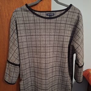 Max Edition Women's Plaid Tunic in Black and Gray Size M